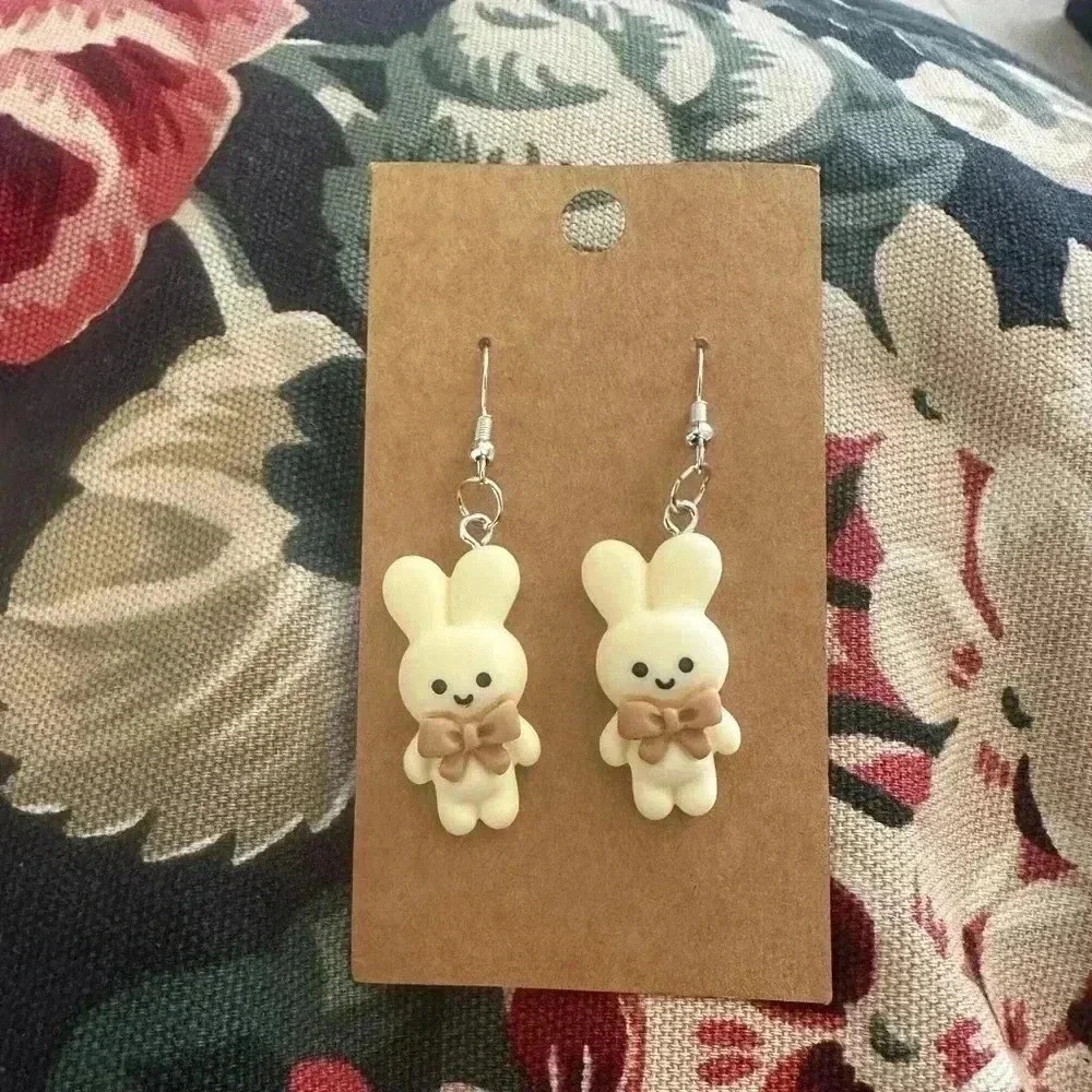 Handmade bunny earrings - Picture 2 of 3